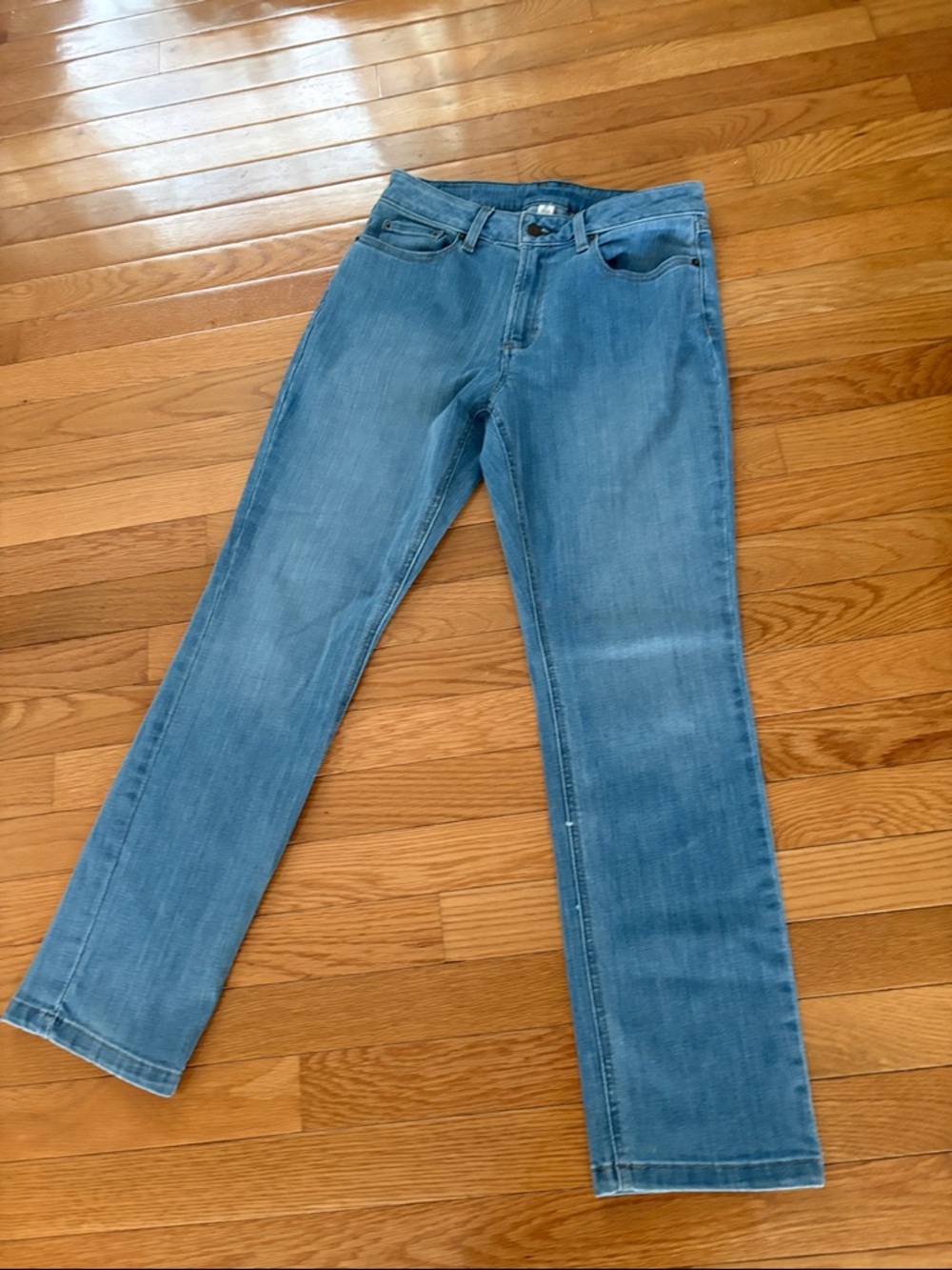 L.L. Bean Women's Light Blue Straight-Leg Jeans - Picture 6 of 8